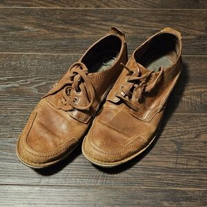 Clarks Tan Oxfords Classic Leather Design